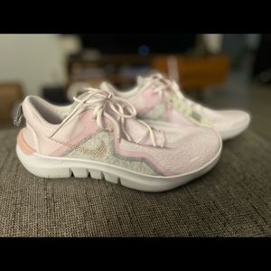 Nike Flex Run 2021 sneaker- women’s size 9.5